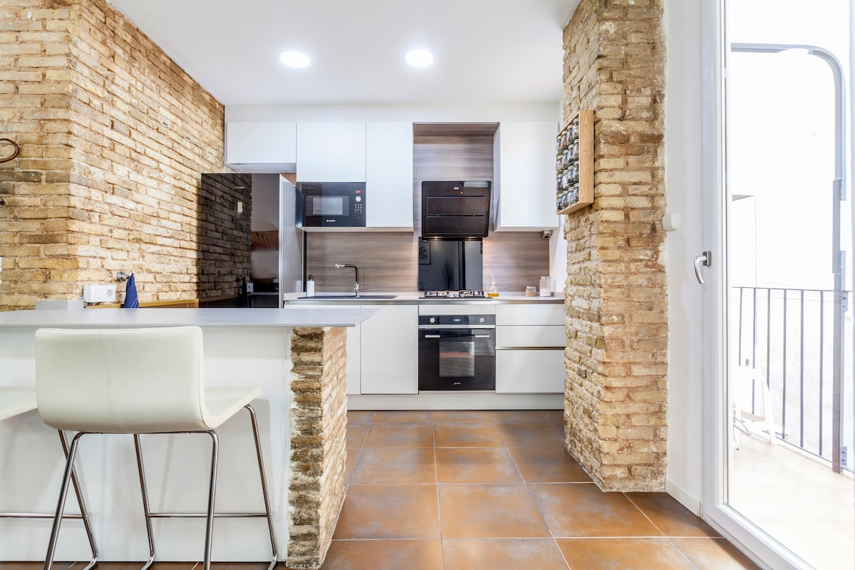 Popular Airbnb listing: Living  Ruzafa in L'eixample