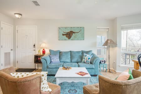 Upgraded New Braunfels Cute Condo Guadalupe River!