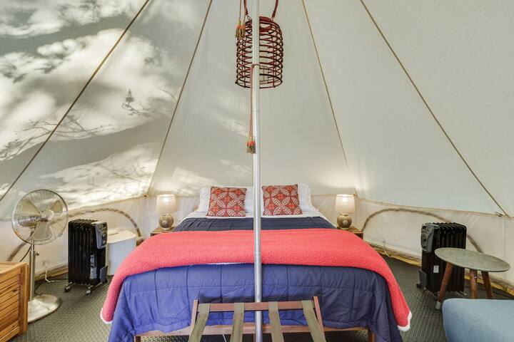 A Cabin Tent Combo Nature Glamping For Up To Six Campsites For