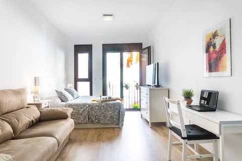 Top Airbnb: Pablo's Apartments, Studio 1 en Alacant / Alicante