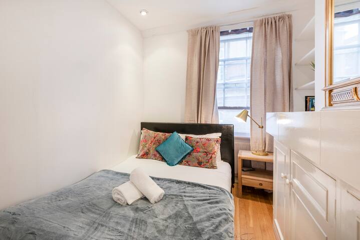 Magical & Charming 8 rooms Covent Garden TownHouse gallery image 3