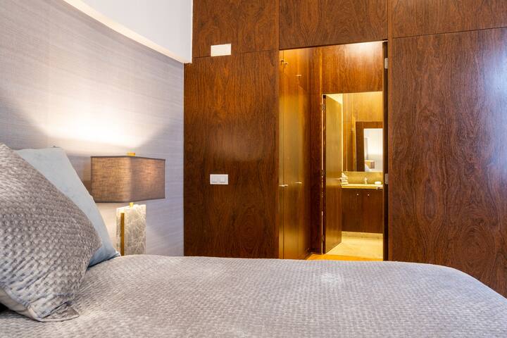 LUXURIOUS PRÍNCIPE REAL CHARMING APART gallery image 3