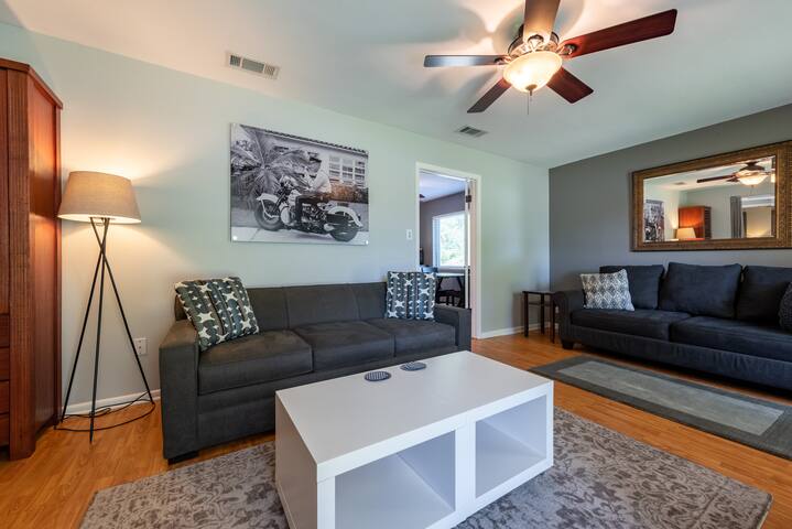 House on the Hill w/ Heated Pool gallery image 3