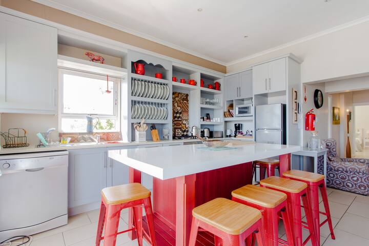 Grosvenor House 8 sleeper home gallery image 4