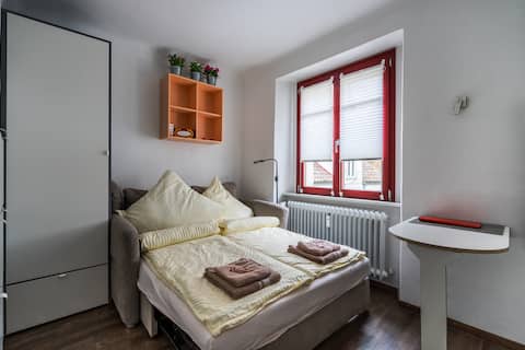 Kelch2 - Efficient little Studio. Perfect location