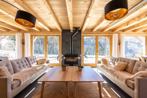 5-star chalet with pool, billiards, sauna