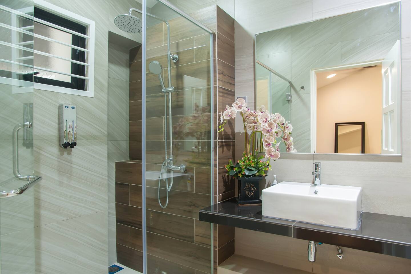 Best Value | Landed 2,400 sq ft | 2 km to KL City