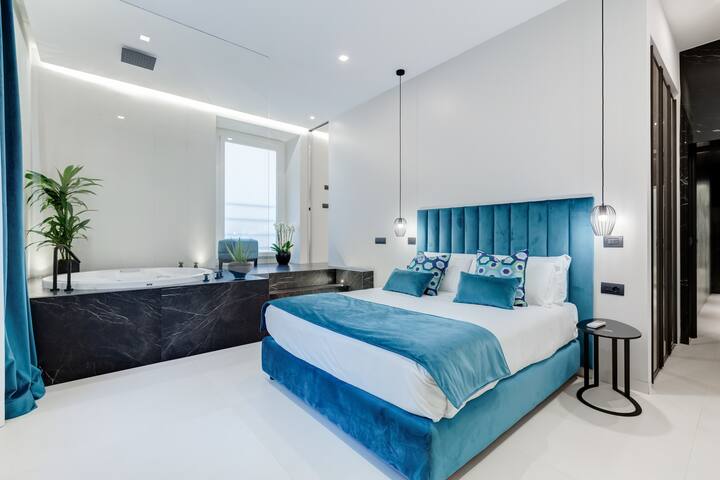 Via Veneto – Spanish Steps -Roma Luma Suite 29 gallery image 5