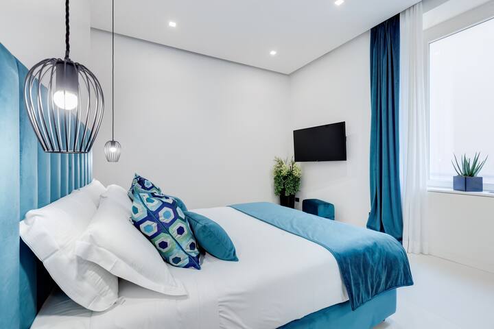 Via Veneto – Spanish Steps -Roma Luma Suite 29 gallery image 3