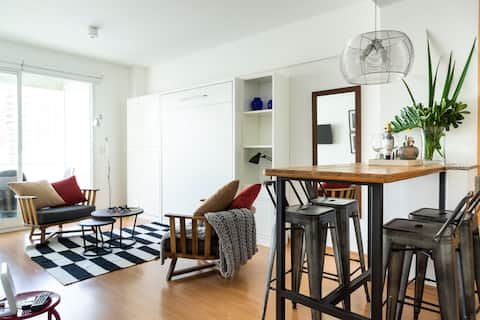 Top performing Airbnb: Coolest location at Palermo, high speed wifi, pool in Palermo