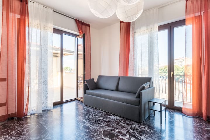 Kate Apartment in centro 3 camere da letto 3 bagni gallery image 2