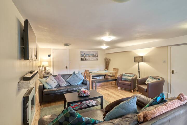 Central New Town Apartment – Licence EH-69656-F gallery image 3