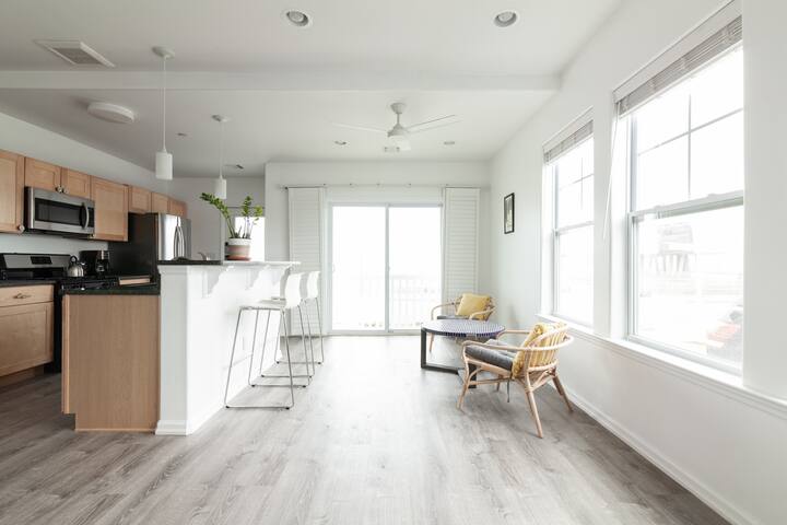 Beach Front Escape – Rockaway Beach NYC gallery image 3