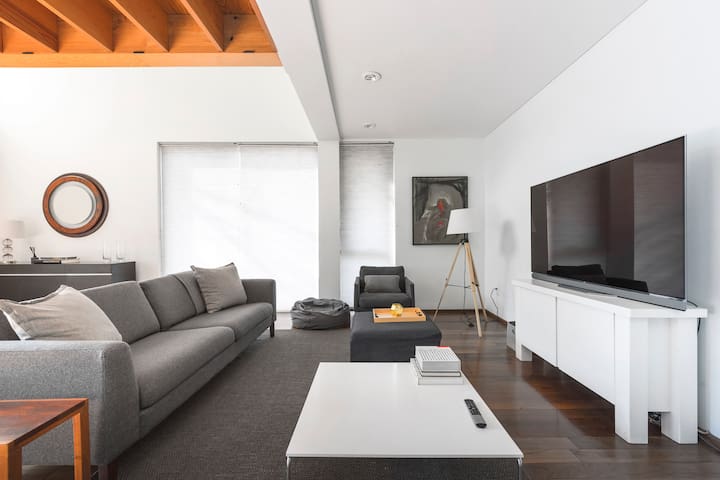 Comfortable duplex in the heart of Condesa