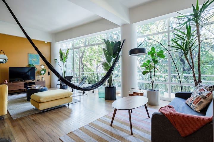 Deluxe Polanco next to Lincoln Park