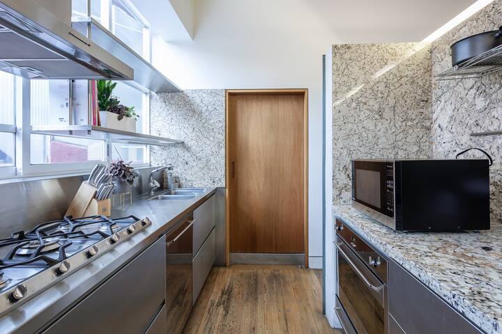 Deluxe Polanco next to Lincoln Park gallery image 5