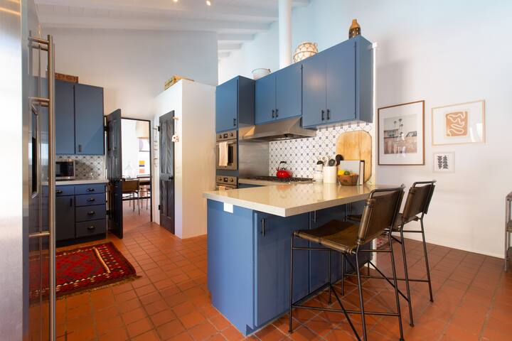 Panoramic View, 7 bdrm Gated Villa, Tennis Court gallery image 3