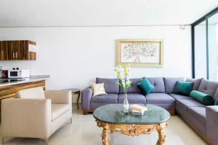 (1) Glorieta Minerva y Hotel RIU cerca Expo Gdl