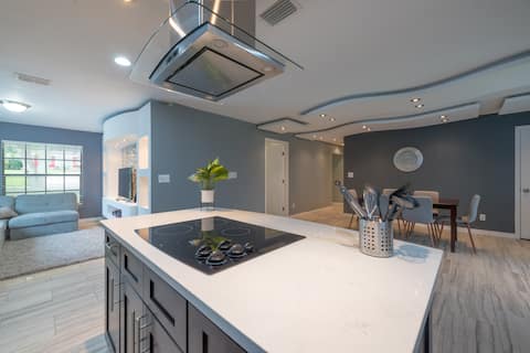 2/2 Spacious Modern House