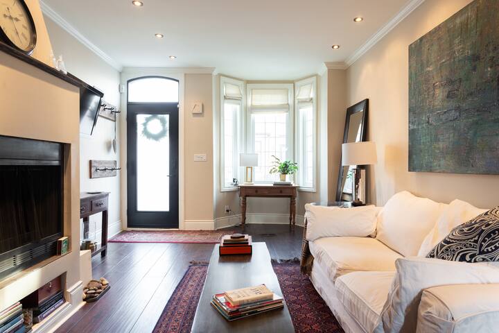 Heritage Rowhouse in Historic Old Town Toronto gallery image 5