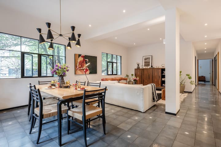 Enjoy the luxury of this premium 3BR |