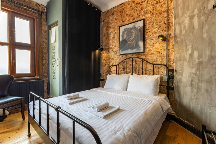 GalataTower 3B, 3 Shower, 2WC with Balcony and A/C gallery image 4