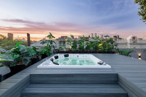 Astonishing Palermo Soho Masterpiece with Jacuzzi!