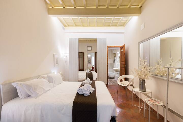 Santa Croce Terrace (4 bedrooms 4 bathrooms) gallery image 5