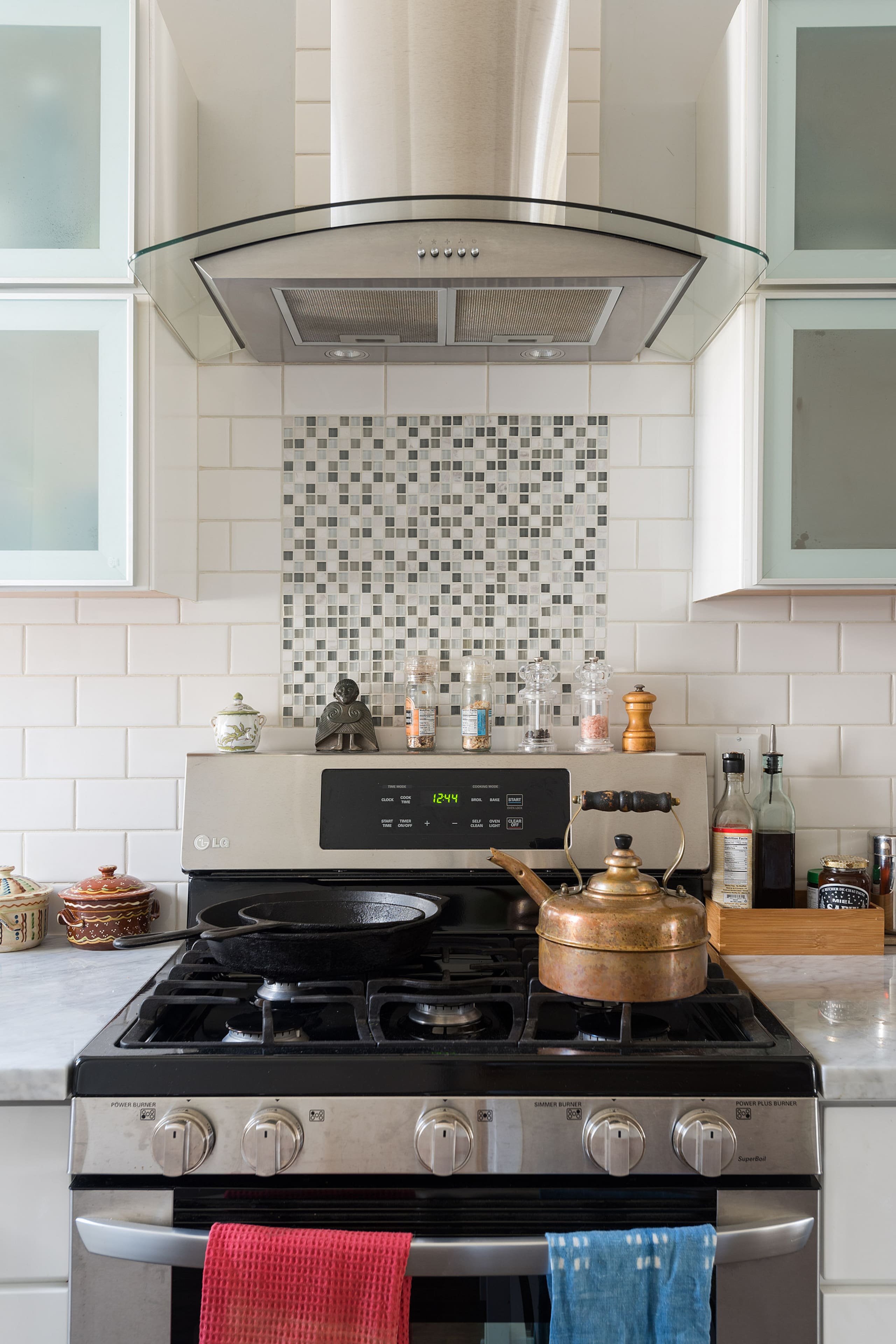 Home in San Francisco · ★4.74 · 3 bedrooms · 3 beds · 2.5 baths - Image 7