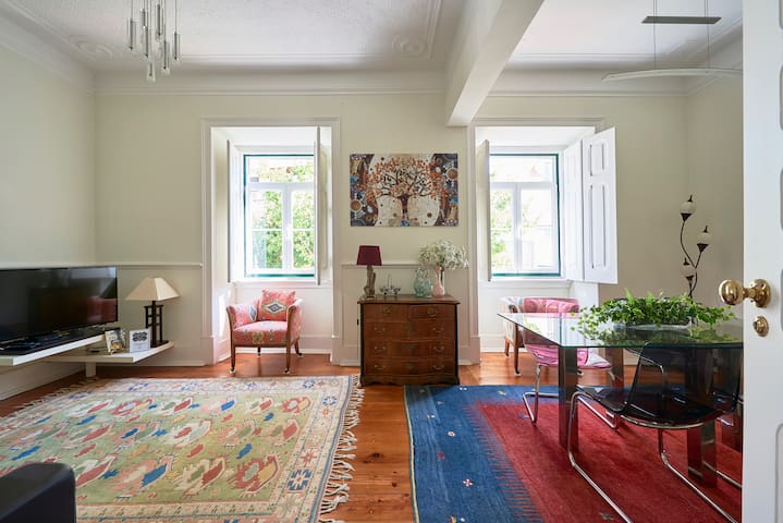 Very Central, Quiet and Sunny Apartment – Lisbon