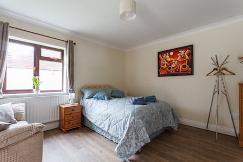 Top performing Airbnb: “THE LODGE” - A cosy self-contained rural retreat. in East Dorset