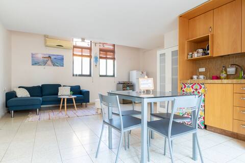 Spacious and comfortable home in Nachlaot
