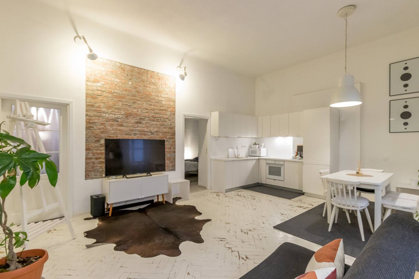 The Minimalist Apartment In Mihai Viteazu Apartments For