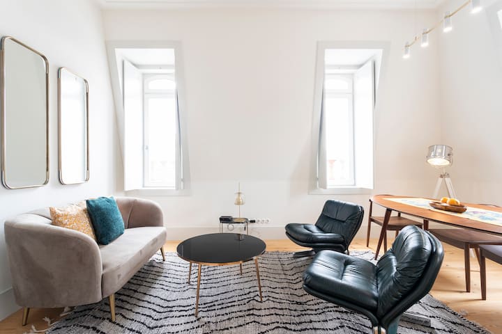 ★ Baixa Luxury Penthouse ~ Stunning Downtown Views