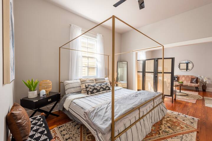 RARE Uptown Treasure – Excellent for Groups!! gallery image 4