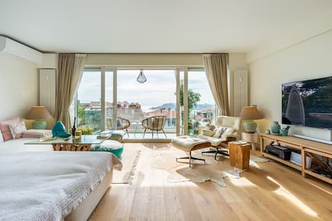 Cihangir Luxury Stay with an Amazing view
