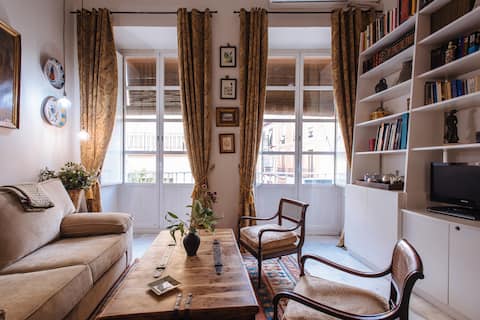 Top Airbnb: COZY APARTMENT IN KILOMETER ZERO OF SEVILLE en Sevilla