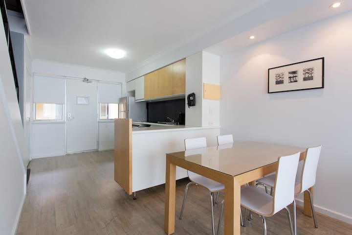 3 bed 2 bath Marina Retreat on the Indian Ocean gallery image 4