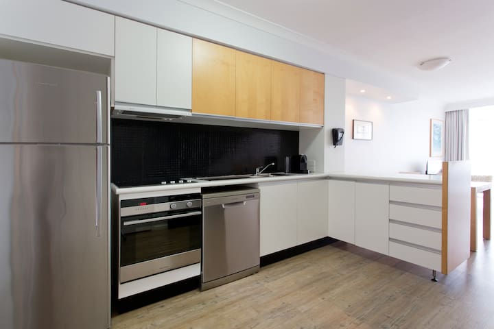 3 bed 2 bath Marina Retreat on the Indian Ocean gallery image 3