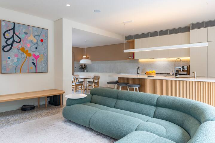 Luxe family home w/pool near City, Darling Harbour gallery image 2