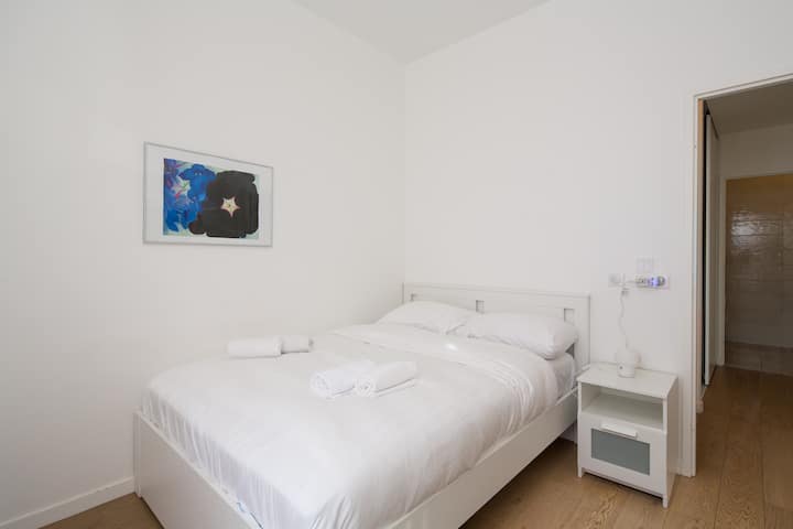 Chambre 2 / საძინებელი 2