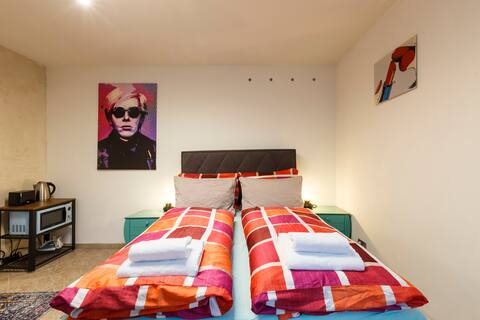 Super Central & Quiet Design Apartment