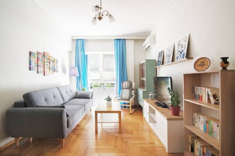 Charming and Comfortable Nea Smyrni Apartment