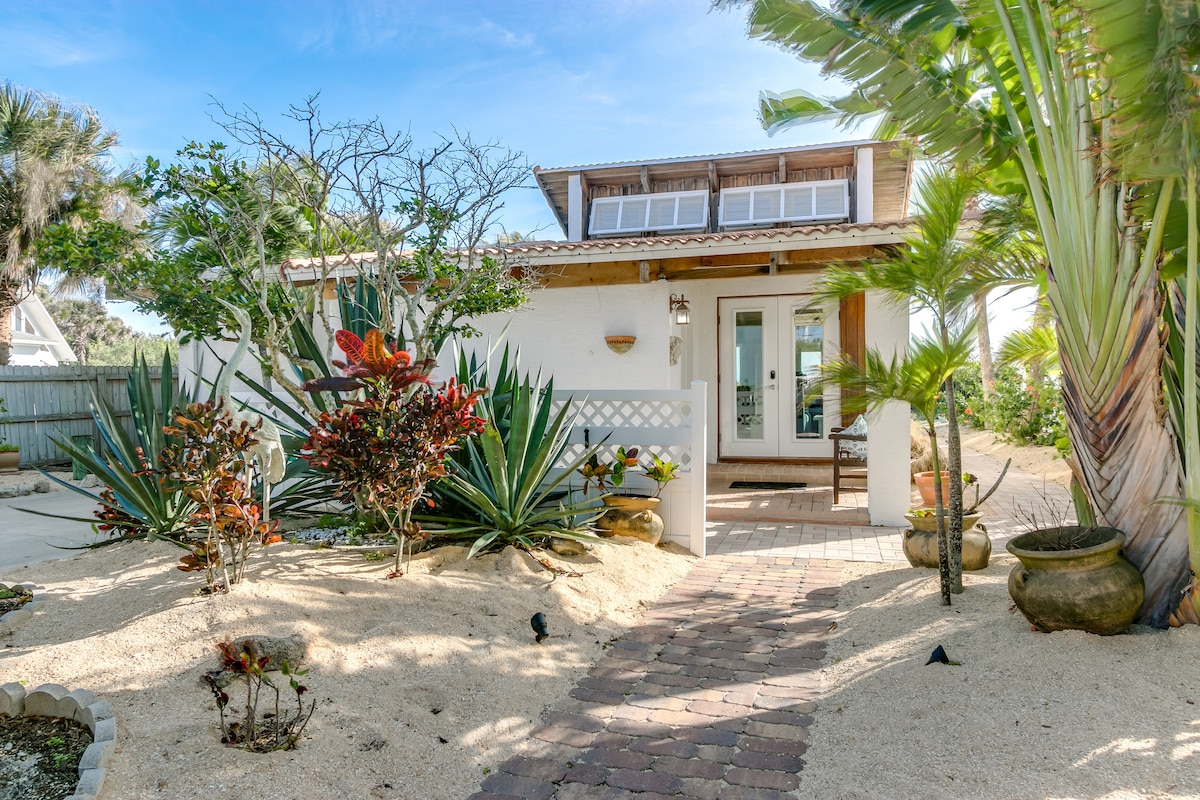 Beach House - Wainscoting Bead Board in Cocoa Beach, Florida