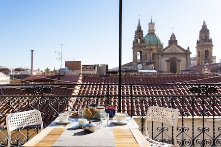 Spacious Apt in Best Area with StunningTerrace