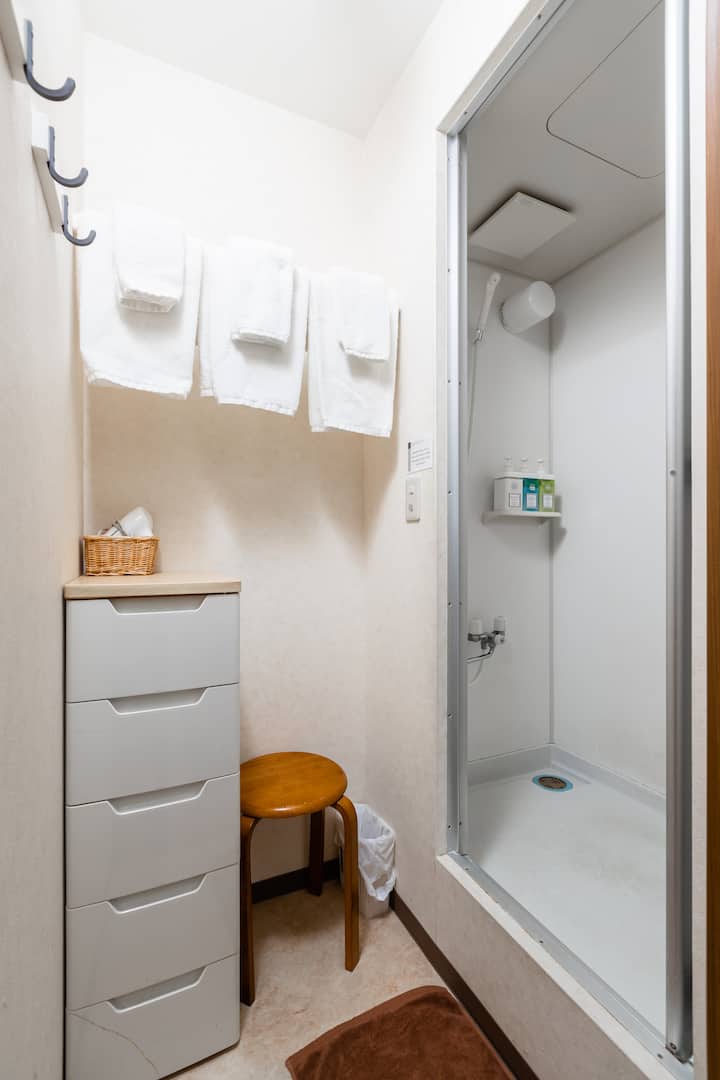 2 Fシャワールーム