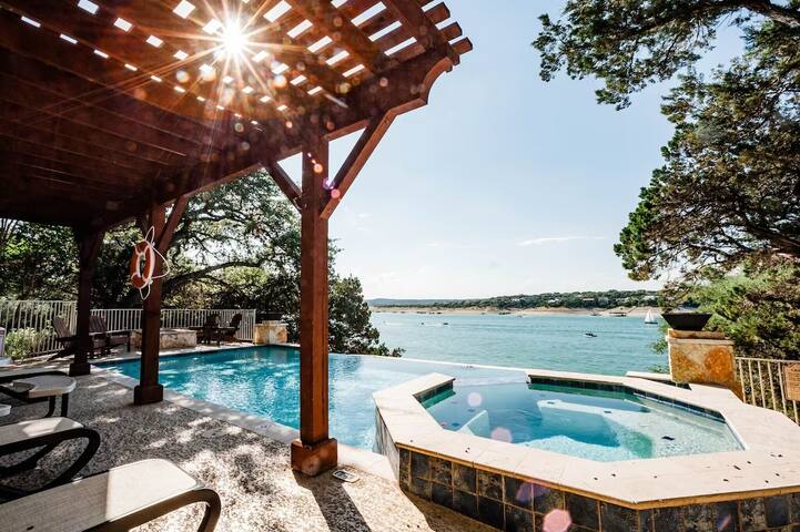 Stunning Lakeway Paradise: Waterfront w Pool Spa gallery image 2