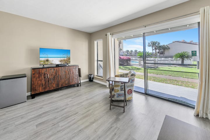 Walk To Beach, Great Amenities-endless Summer E2