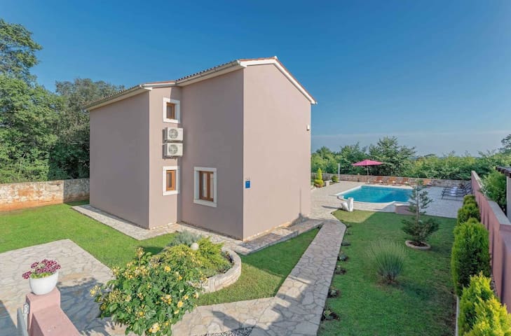 ⁨Drazenka - Holidayhome.Net (057)⁩ managed Airbnb listing 2