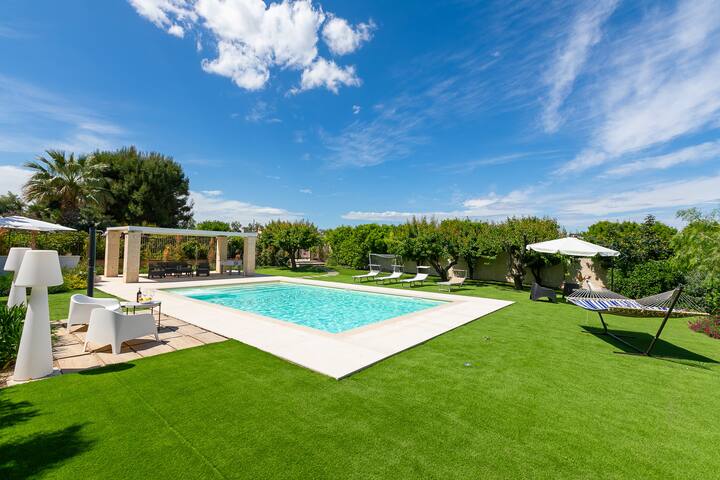 Palazzo Biscilia with private pool gallery image 2